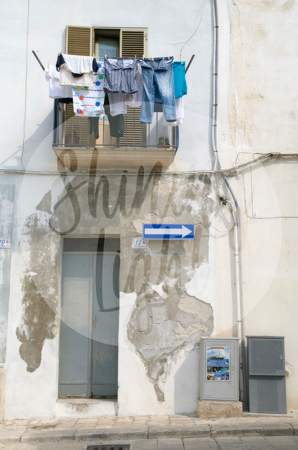 Washing Day in Italy - Martina France, Puglia Italy